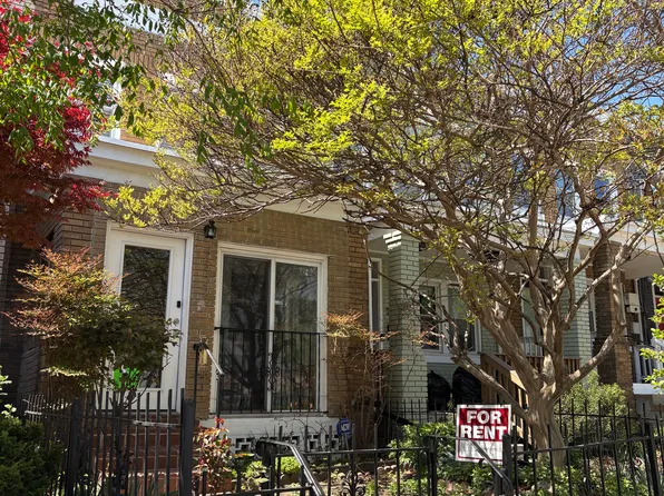 2422 4th St NE, Washington, DC 20002