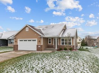 2656 Cavalry Ln, Neenah, WI 54956