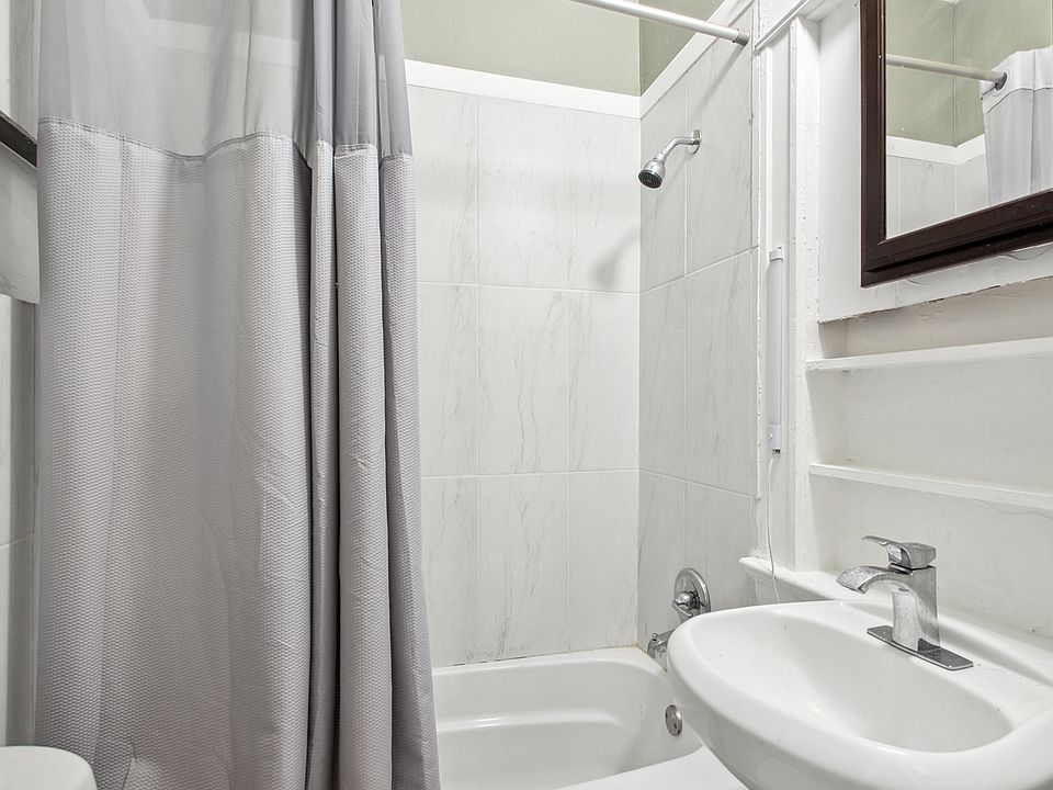 1st image of C2-2833 Napoleon Ave #C2