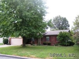 506 Trails Ridge Dr, Glen Carbon, IL 62034