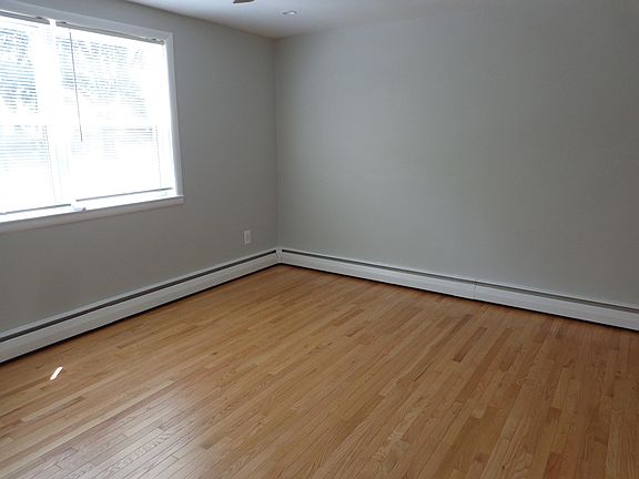 3rd image of 5986 Henry Ave APT 1