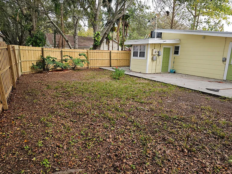 2922 Shore Dr — Photo 11