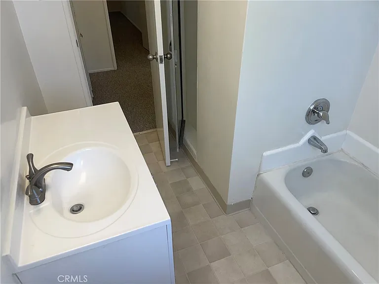 630 San Vicente Blvd #E — Photo 12