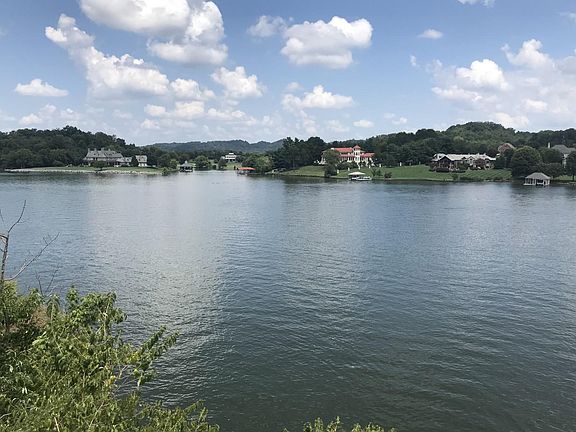 4th image of 3679 Waterside Way