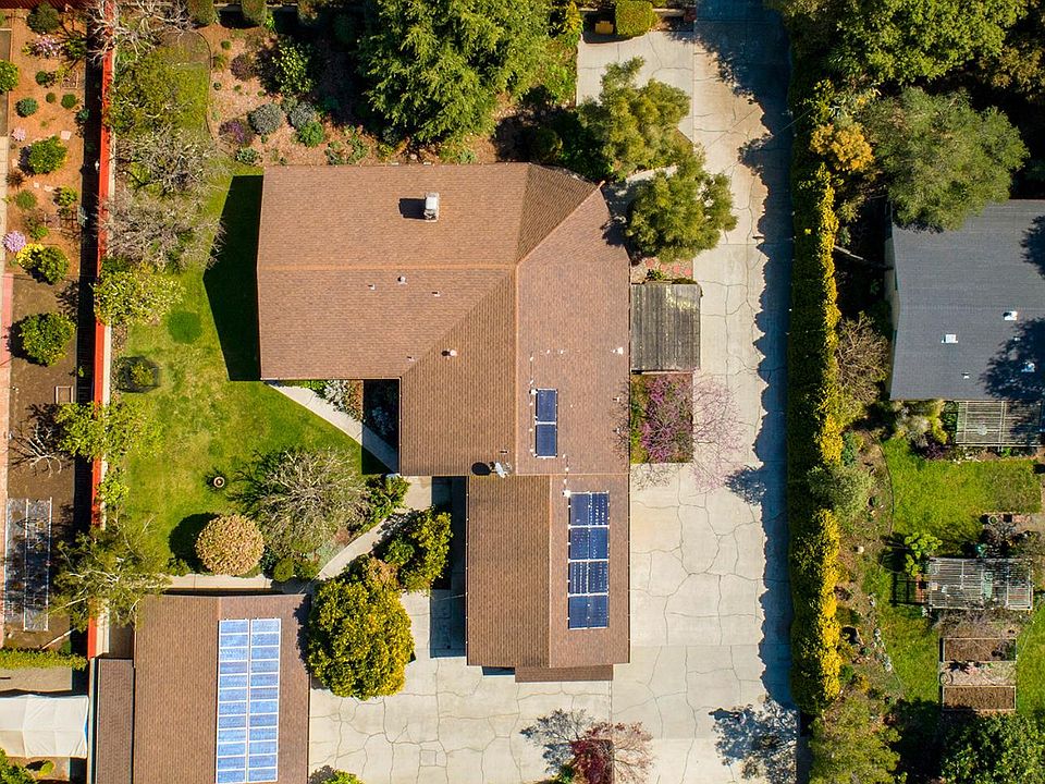 1st image of 3073 Dover Dr