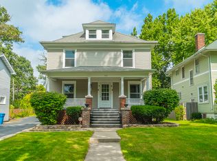 618 E Washington St, Morris, IL 60450
