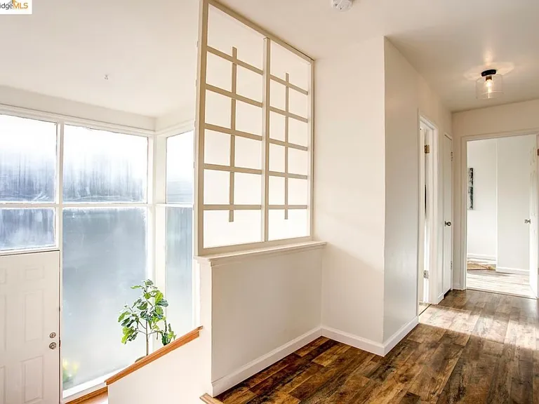 5022 Rahlves Dr — Photo 3