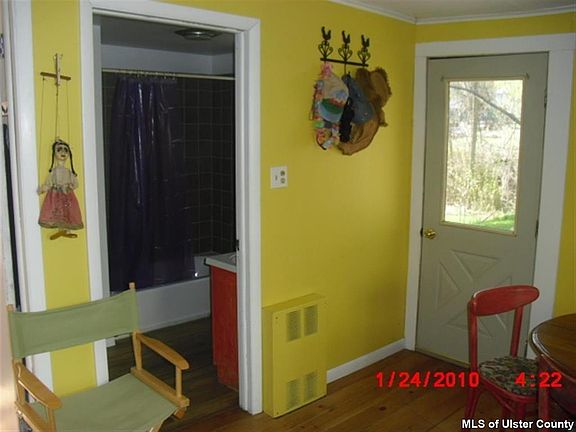 4th image of 19 Clermont St