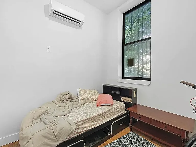 481 Evergreen Ave #1F — Photo 9