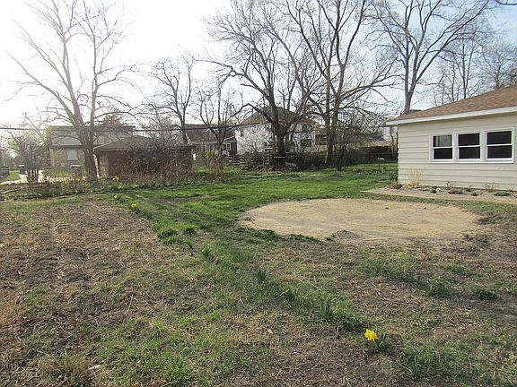 5th image of 11246 S Worth Ave