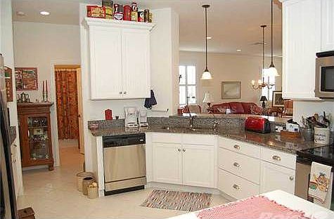 3rd image of 1410 Innsbruck Ct