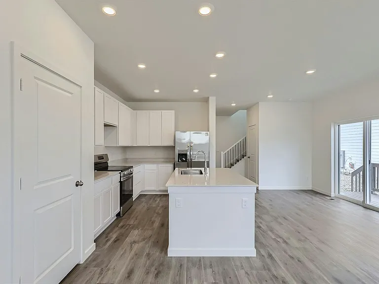560 Cottonwood Ave — Photo 10