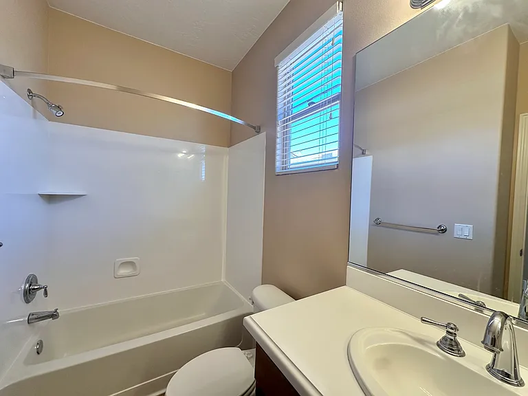 1220 N Spring Valley Dr — Photo 14