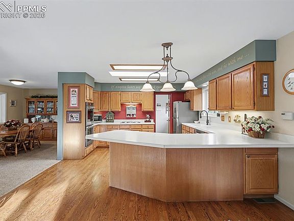 4th image of 1124 Eagle Rock Rd