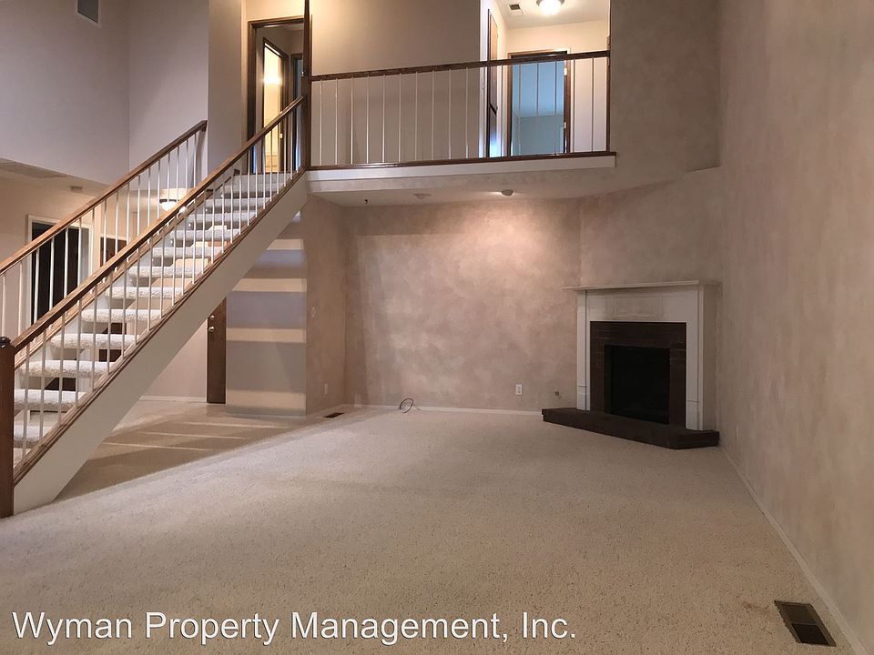2nd image of 2641 Hidden Valley Ln
