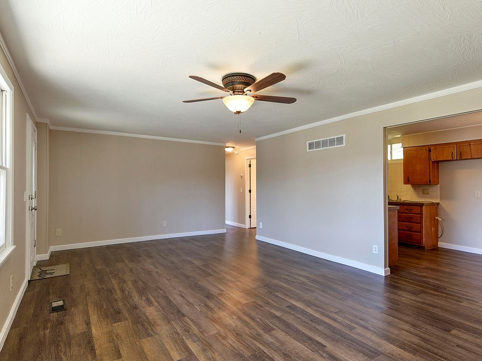 203 Lakeview Dr, Rockaway Beach, MO 65740 Zillow