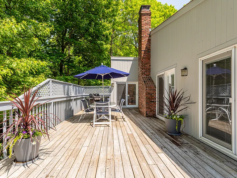 118 Sycamore Dr — Photo 18
