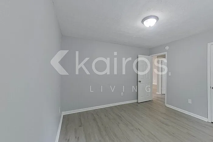 100 Deer Pkwy — Photo 12