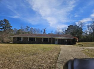 440 Hoy Rd, Laurel, MS 39443