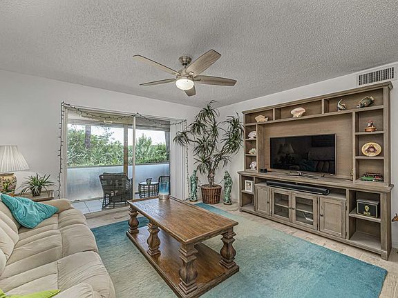 4th image of 2510 SE Anchorage Cove #F-1