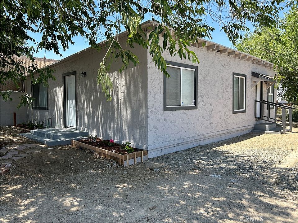 1st image of 15558 11th St
