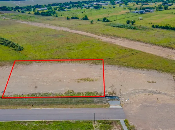 200 Lakeside Lndg, Lorena, TX 76655