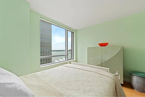 Sold by R New York | media 6