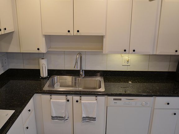 4th image of 5725 Fernley Dr E APT 59
