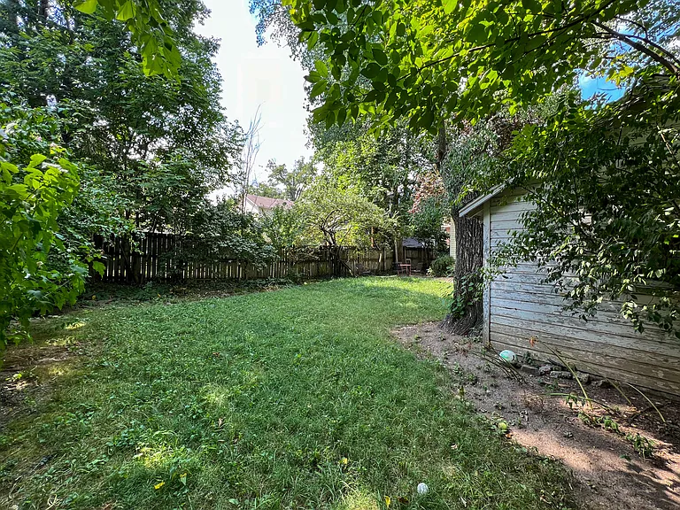 931 N Edgewood St — Photo 29