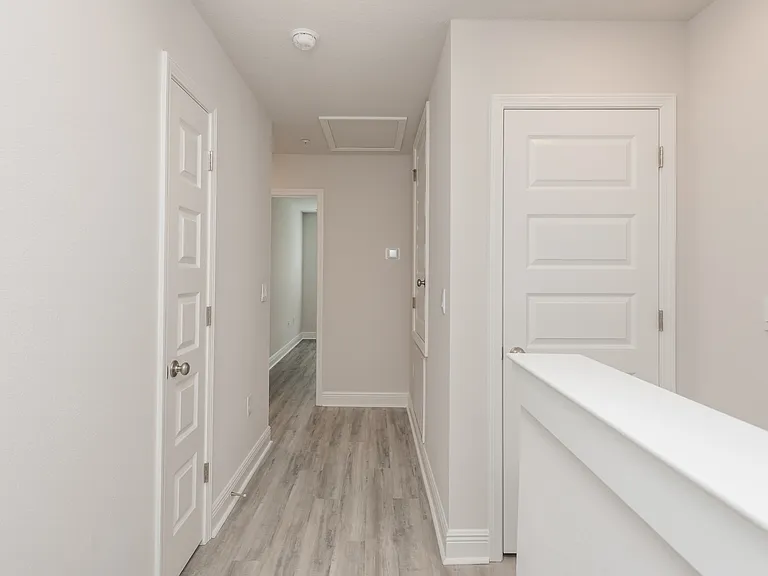 8706 Meadow Flower Ln — Photo 13