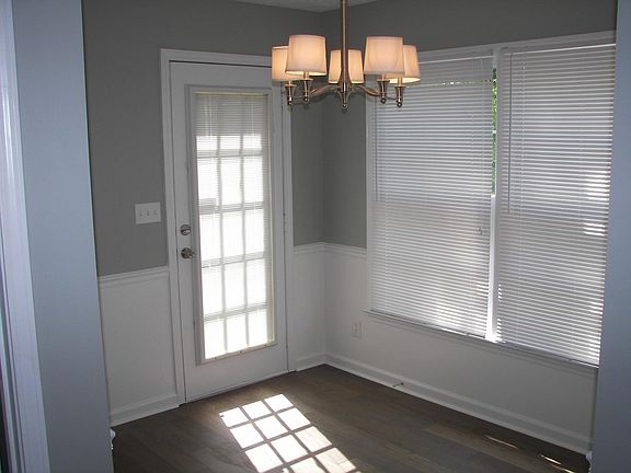 5th image of 169 Whitehall Dr