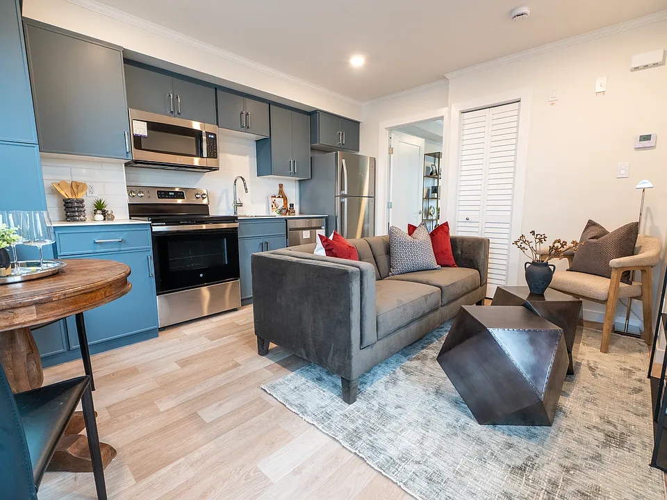 160 Arbour Wood Close NW #302B