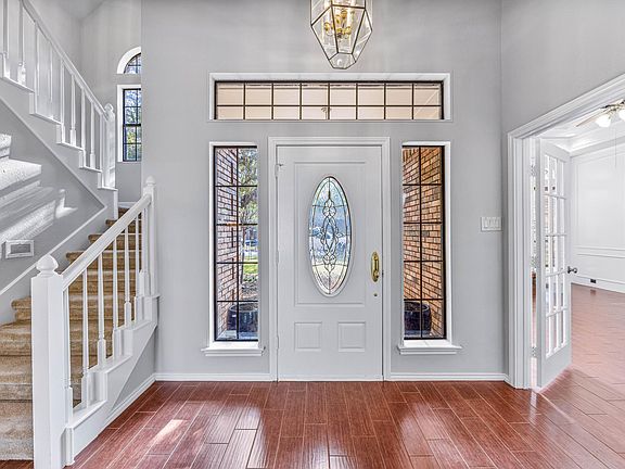 5th image of 227 Winding Hollow Ln