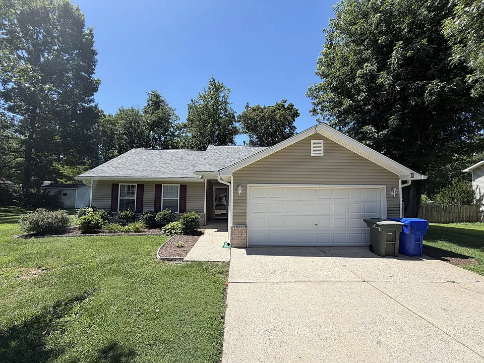 105 Pleasant Ln