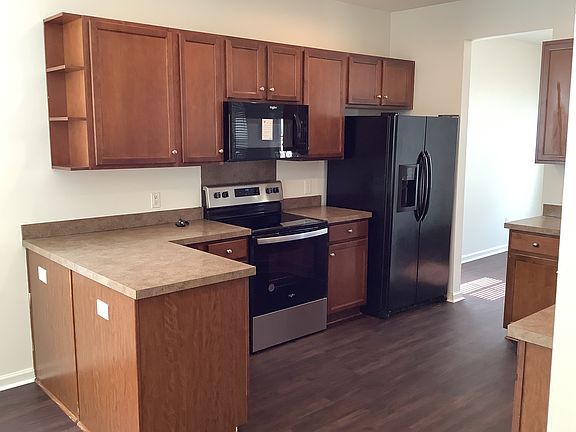 2nd image of 3067 Nantuckett Ave