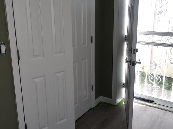 5th image of 1128 Wilcox Ave