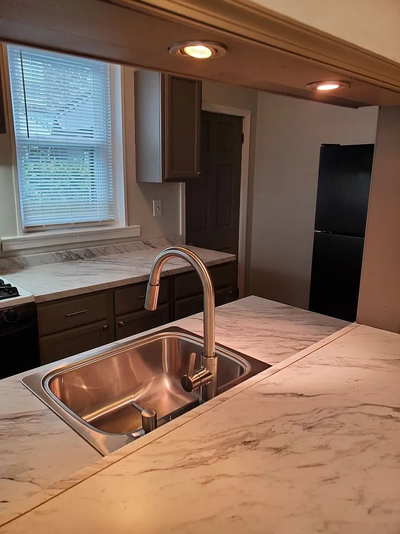 6135 W. Jefferson Street — Photo 2