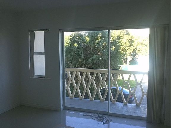 Living Area - Balcony