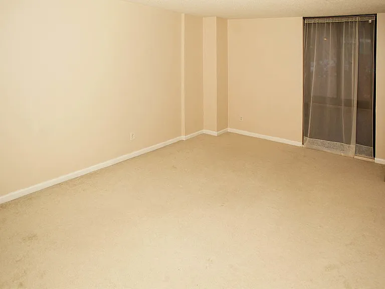 2300 Pimmit Dr #113 — Photo 12