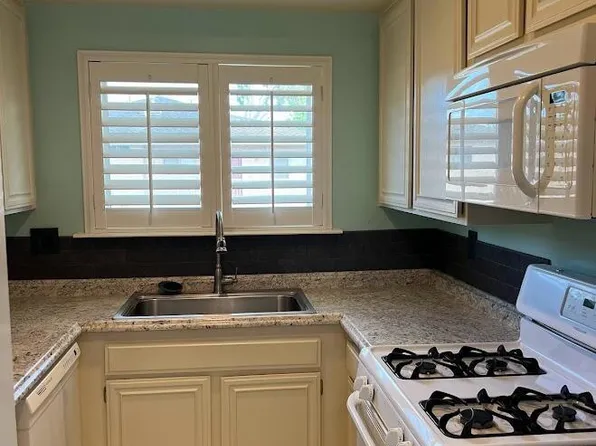 2566 Tiller Ave, Port Hueneme, CA 93041
