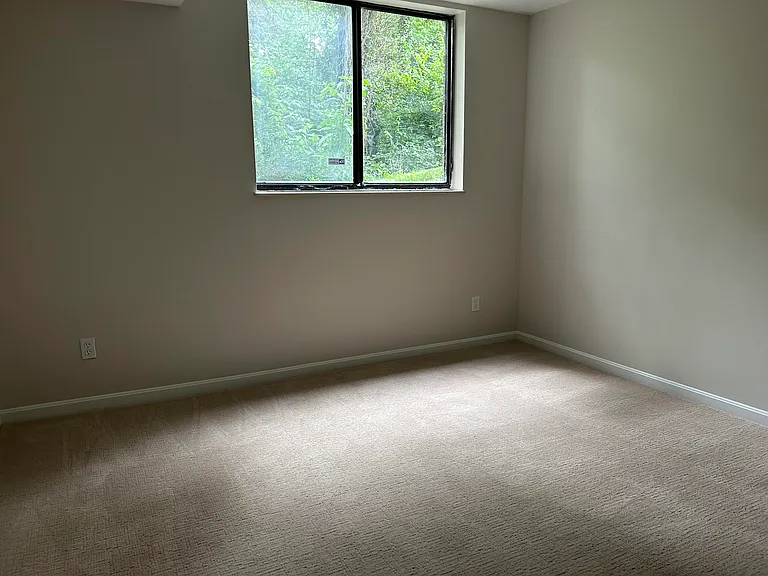 448 Grand Ave #2 — Photo 16