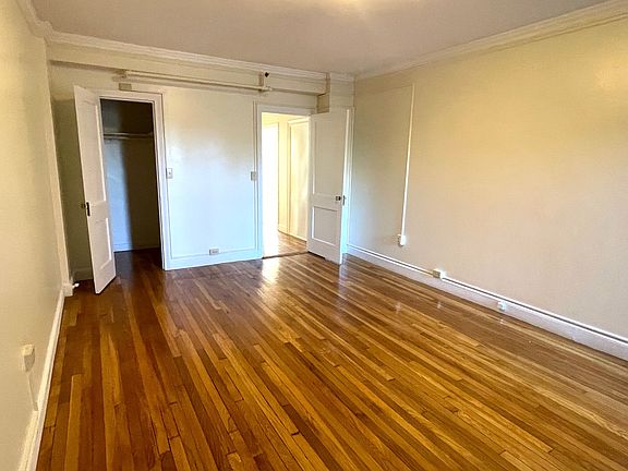 4th image of 1258 Beacon St #315