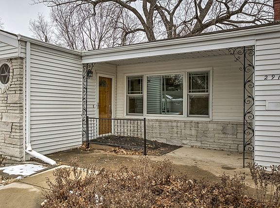 3rd image of 2912 W 49th Pl