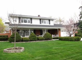 18W146 73rd St, Darien, IL