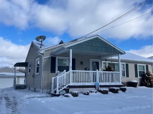 4049 Idella St, Mogadore, OH 44260