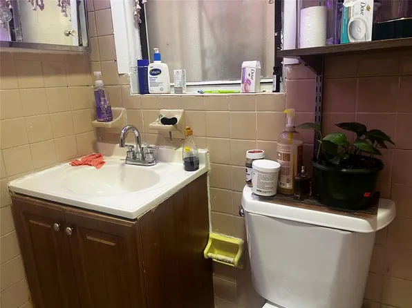 95-20 41st Avenue image 5 of 9