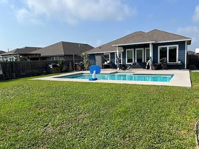 1538 Oak Hill Dr — Photo 3