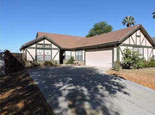 9917 Rhinelander Dr, Riverside, CA 92503