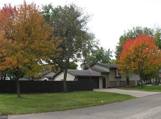 400 7th Ave NE, Little Falls, MN 56345