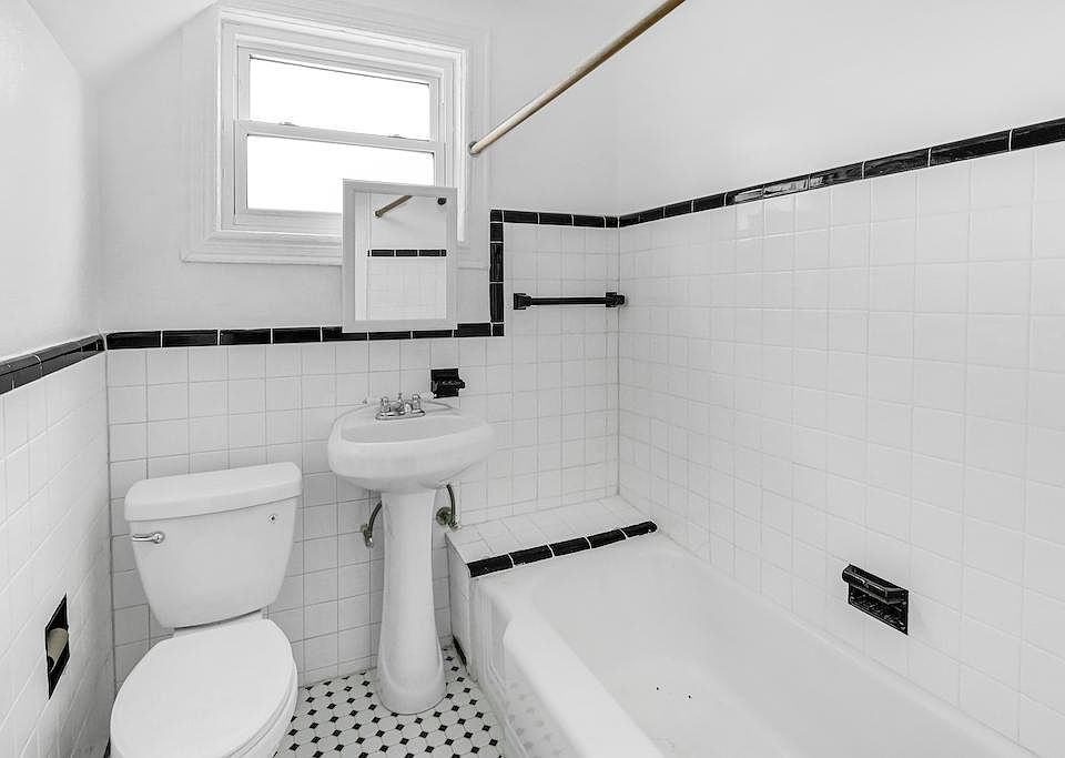 121 3rd St APT 3, Newburgh, NY 12550 Zillow